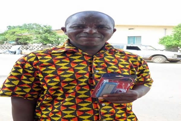 C&ocirc;te d'Ivoire : Il a invent&eacute; une proth&egrave;se auditive pour les mal entendants, mais sans moyen pour le commercialiser