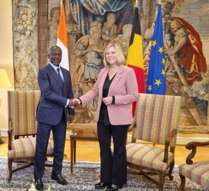 Le pr&eacute;sident de l&rsquo;Assembl&eacute;e nationale Adama Bictogo s'entretient avec la pr&eacute;sidente du Parlement de Belgique