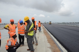 Un chantier de construction de route en C&ocirc;te d'Ivoire (image d'illustration:Ph DR)