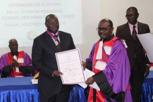 Le gouverneur de la BCEAO distingu&eacute; par le CAMES