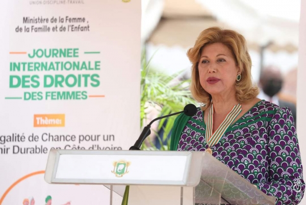 C&ocirc;te d&rsquo;Ivoire/ JIF2022 : La Premi&egrave;re dame Dominique Ouattara exhorte les femmes &agrave; cultiver un climat d&rsquo;apaisement et de fraternit&eacute;