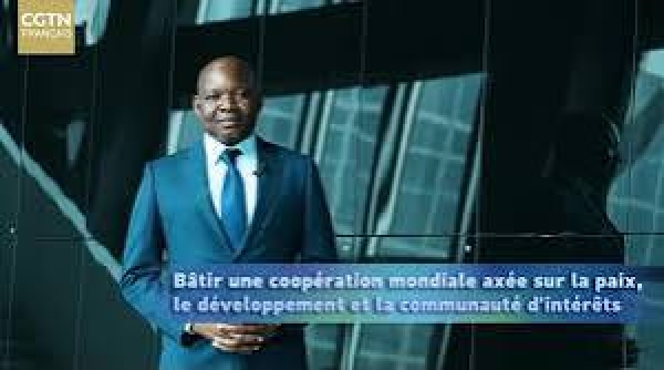 B&acirc;tir une coop&eacute;ration mondiale ax&eacute;e sur la paix, le d&eacute;veloppement et la communaut&eacute; d'int&eacute;r&ecirc;ts